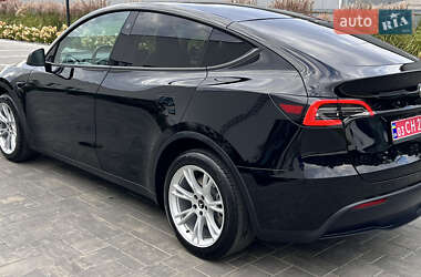Внедорожник / Кроссовер Tesla Model Y 2023 в 