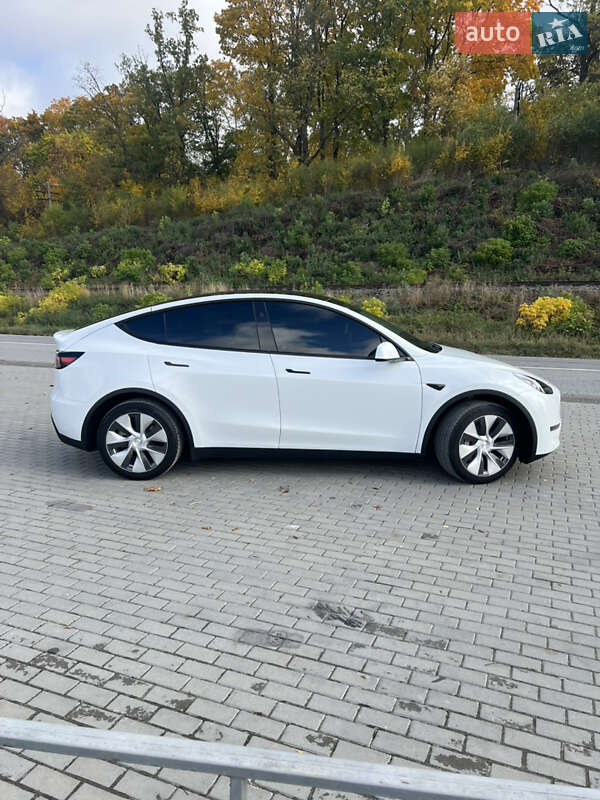 Внедорожник / Кроссовер Tesla Model Y 2023 в Тернополе