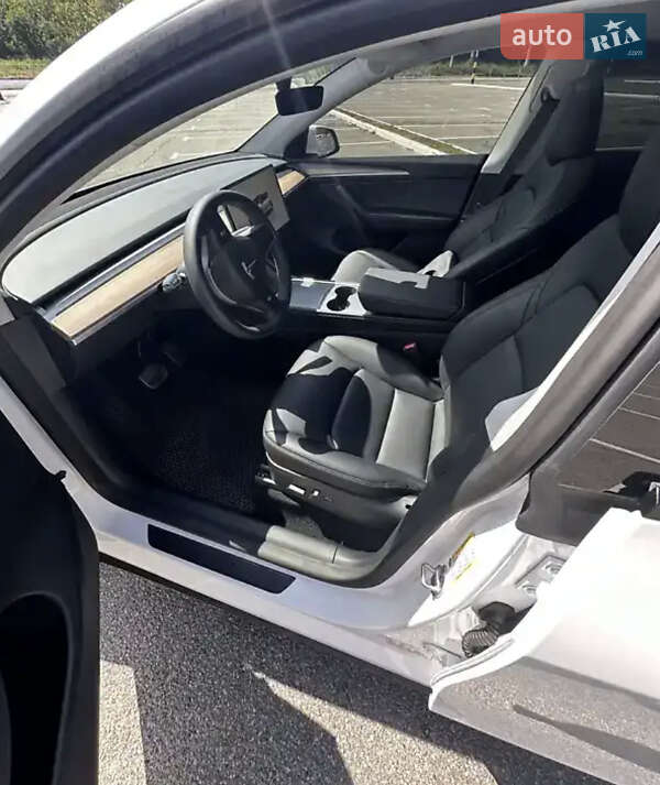Позашляховик / Кросовер Tesla Model Y 2023 в Києві