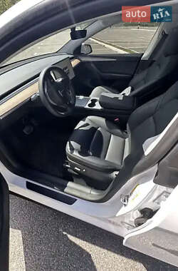 Позашляховик / Кросовер Tesla Model Y 2023 в 
