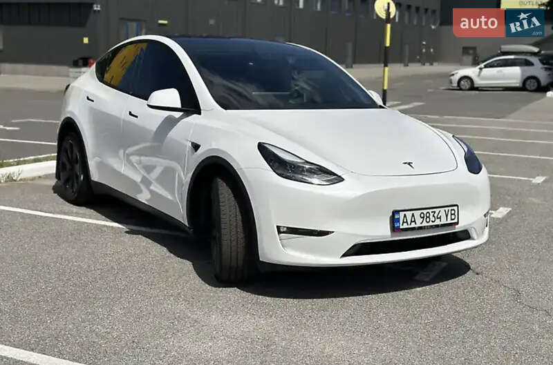 Позашляховик / Кросовер Tesla Model Y 2023 в Києві