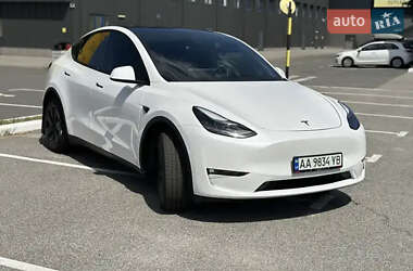 Позашляховик / Кросовер Tesla Model Y 2023 в 
