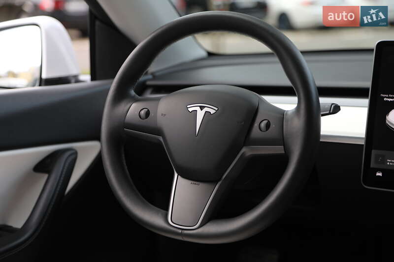Позашляховик / Кросовер Tesla Model Y 2021 в Харкові фото 14 Позашляховик / Кросовер Tesla Model Y 2021 в Харкові
