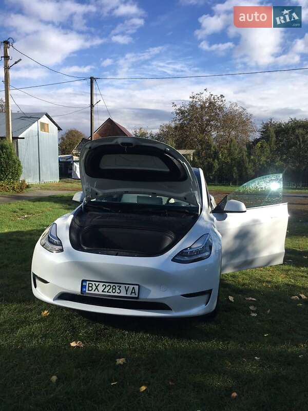 Внедорожник / Кроссовер Tesla Model Y 2022 в Каменец-Подольском