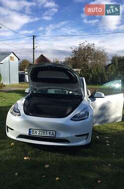 Позашляховик / Кросовер Tesla Model Y 2022 в 