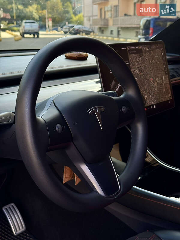 Позашляховик / Кросовер Tesla Model Y 2020 в Ужгороді