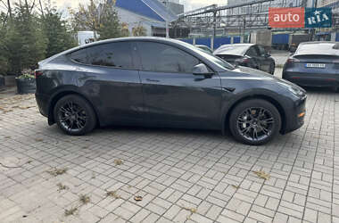 Внедорожник / Кроссовер Tesla Model Y 2024 в 