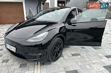 Внедорожник / Кроссовер Tesla Model Y 2024 в 