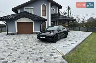 Внедорожник / Кроссовер Tesla Model Y 2024 в 
