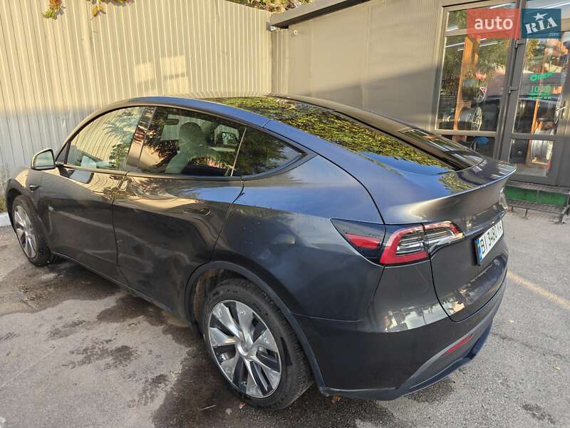 Позашляховик / Кросовер Tesla Model Y 2024 в Києві
