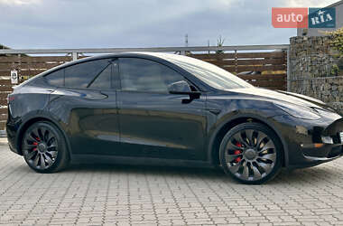Позашляховик / Кросовер Tesla Model Y 2023 в 