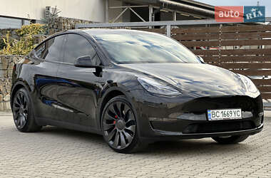 Позашляховик / Кросовер Tesla Model Y 2023 в 