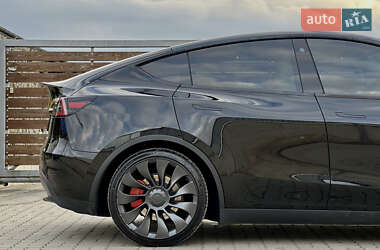 Позашляховик / Кросовер Tesla Model Y 2023 в 