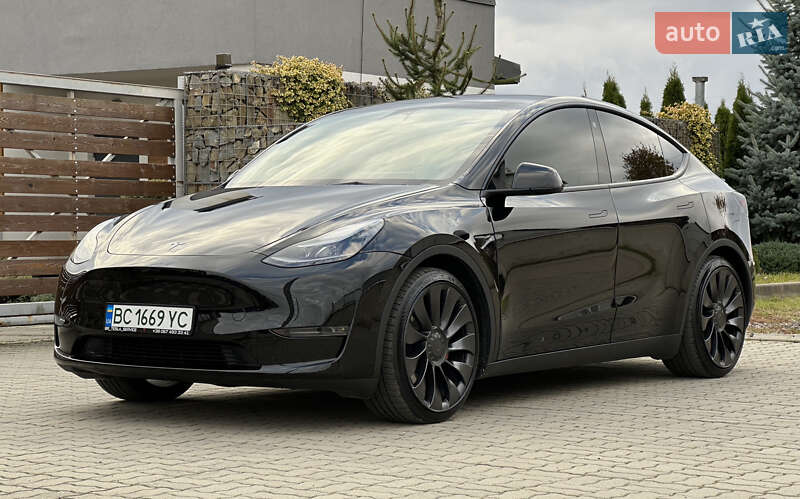 Внедорожник / Кроссовер Tesla Model Y 2023 в Стрые