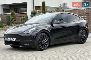 Позашляховик / Кросовер Tesla Model Y 2023 в 