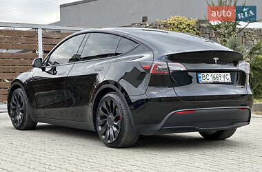 Позашляховик / Кросовер Tesla Model Y 2023 в 