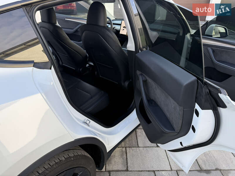 Позашляховик / Кросовер Tesla Model Y 2023 в Старокостянтинові фото 7 Позашляховик / Кросовер Tesla Model Y 2023 в Старокостянтинові