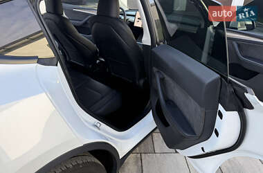 Внедорожник / Кроссовер Tesla Model Y 2023 в 
