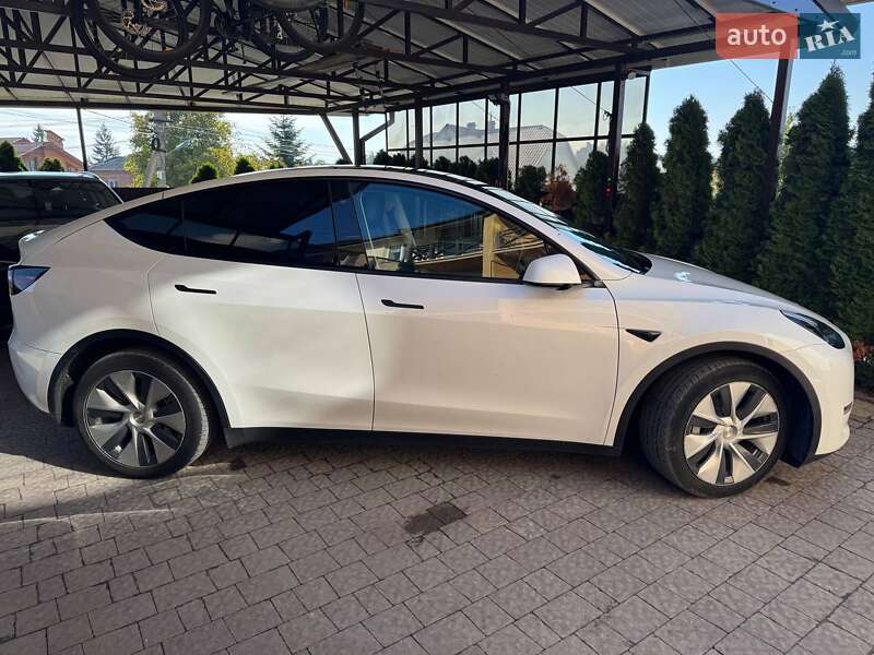 Tesla Model Y 2022 Tesla Model Y 2022