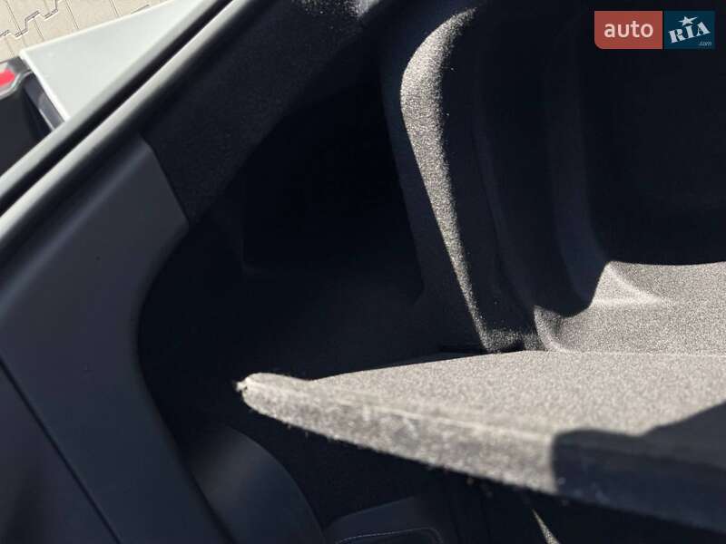 Внедорожник / Кроссовер Tesla Model Y 2022 в Львове фото 29 Внедорожник / Кроссовер Tesla Model Y 2022 в Львове