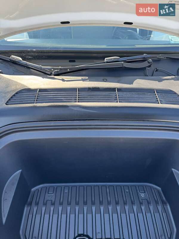 Внедорожник / Кроссовер Tesla Model Y 2022 в Львове фото 36 Внедорожник / Кроссовер Tesla Model Y 2022 в Львове