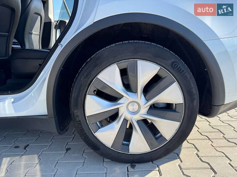 Внедорожник / Кроссовер Tesla Model Y 2022 в Львове фото 48 Внедорожник / Кроссовер Tesla Model Y 2022 в Львове