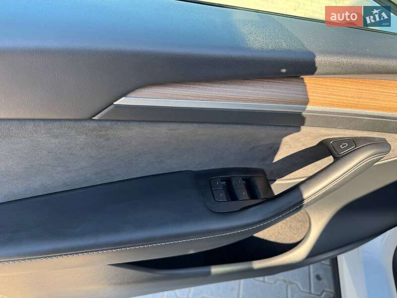 Внедорожник / Кроссовер Tesla Model Y 2022 в Львове фото 63 Внедорожник / Кроссовер Tesla Model Y 2022 в Львове