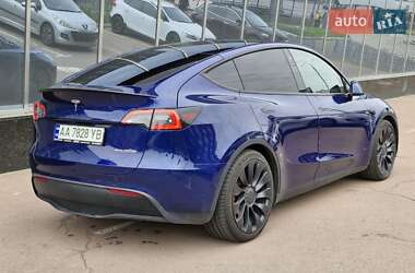 Позашляховик / Кросовер Tesla Model Y 2022 в 