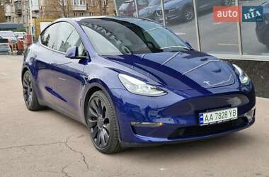 Позашляховик / Кросовер Tesla Model Y 2022 в 