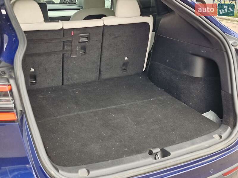 Позашляховик / Кросовер Tesla Model Y 2022 в Києві