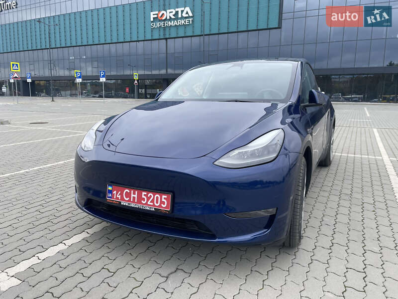 Внедорожник / Кроссовер Tesla Model Y 2023 в Львове