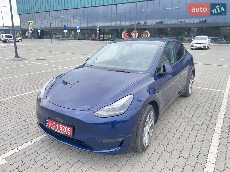Внедорожник / Кроссовер Tesla Model Y 2023 в Львове