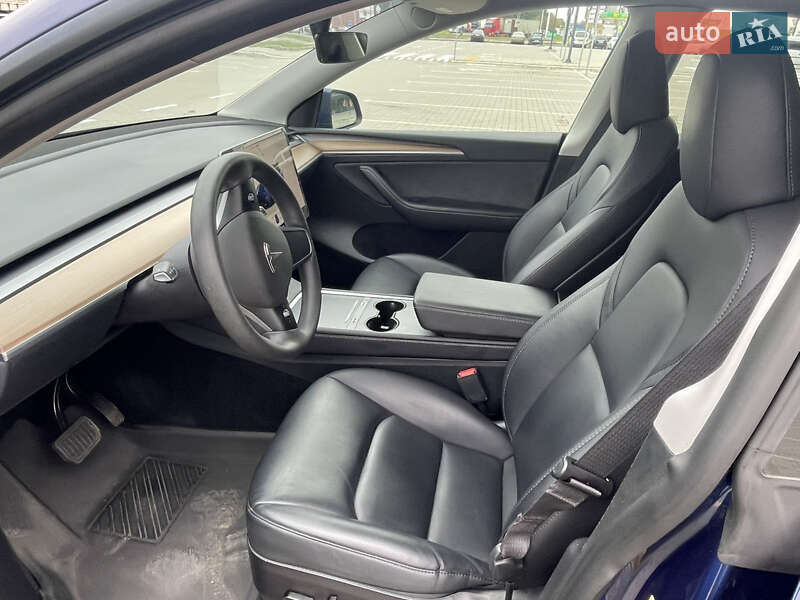 Внедорожник / Кроссовер Tesla Model Y 2023 в Львове