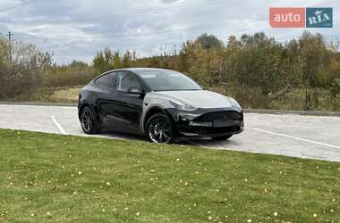Позашляховик / Кросовер Tesla Model Y 2024 в  фото 51 Позашляховик / Кросовер Tesla Model Y 2024 в