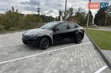 Позашляховик / Кросовер Tesla Model Y 2024 в  фото 55 Позашляховик / Кросовер Tesla Model Y 2024 в