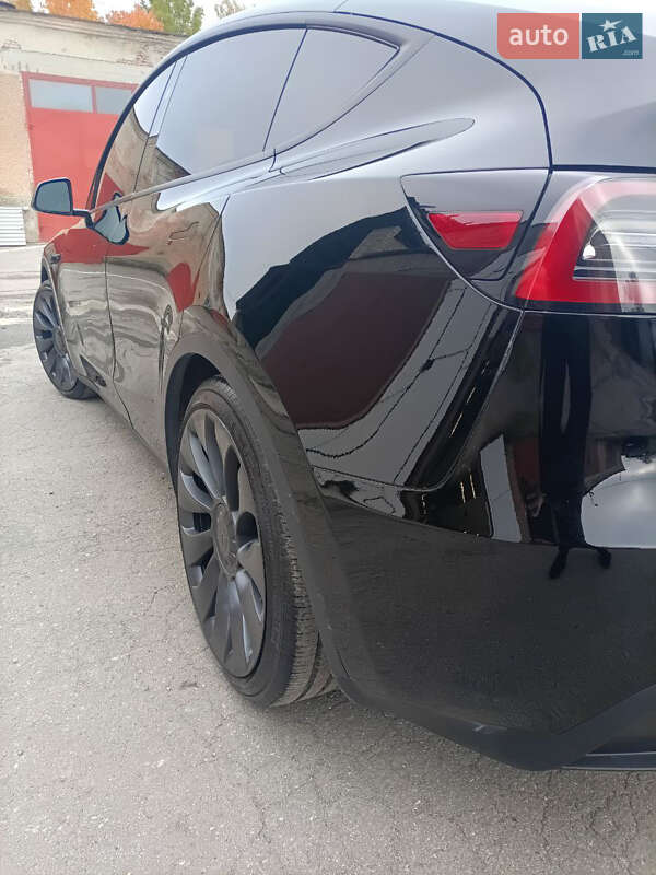 Внедорожник / Кроссовер Tesla Model Y 2024 в Тернополе