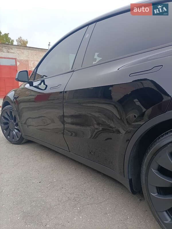 Внедорожник / Кроссовер Tesla Model Y 2024 в Тернополе