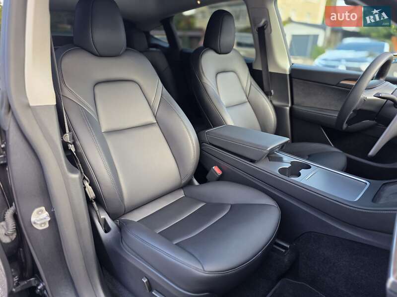 Внедорожник / Кроссовер Tesla Model Y 2024 в Одессе