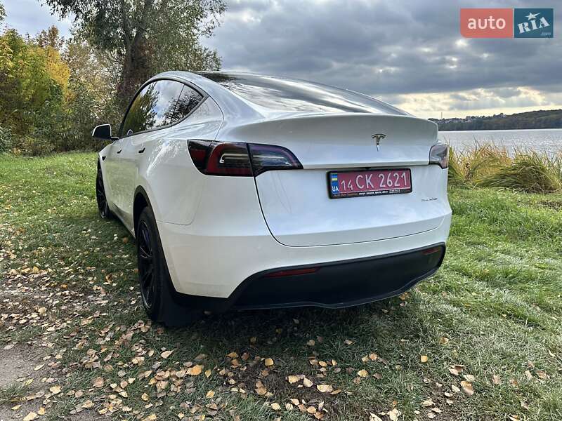 Позашляховик / Кросовер Tesla Model Y 2023 в Тернополі фото 9 Позашляховик / Кросовер Tesla Model Y 2023 в Тернополі
