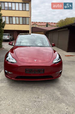 Внедорожник / Кроссовер Tesla Model Y 2024 в 