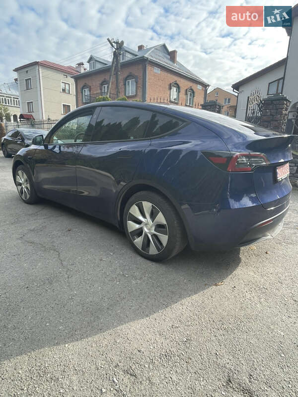 Внедорожник / Кроссовер Tesla Model Y 2023 в Львове