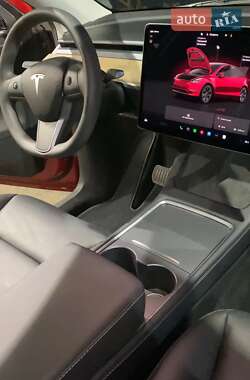 Внедорожник / Кроссовер Tesla Model Y 2023 в 