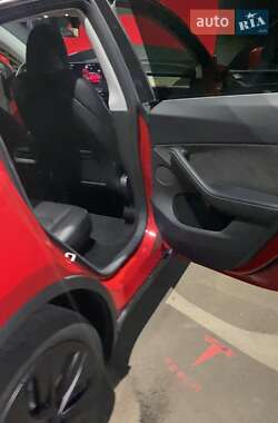 Внедорожник / Кроссовер Tesla Model Y 2023 в 