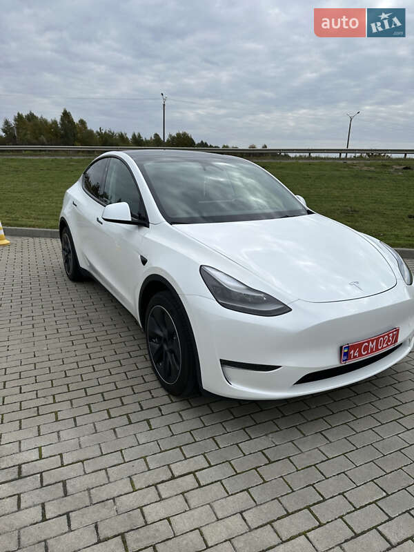 Внедорожник / Кроссовер Tesla Model Y 2024 в Львове фото 2 Внедорожник / Кроссовер Tesla Model Y 2024 в Львове