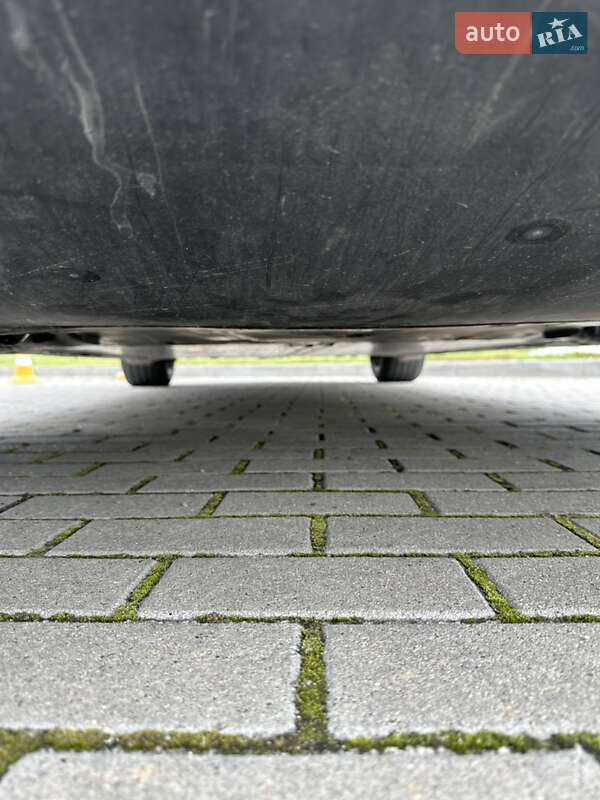 Внедорожник / Кроссовер Tesla Model Y 2024 в Львове фото 22 Внедорожник / Кроссовер Tesla Model Y 2024 в Львове