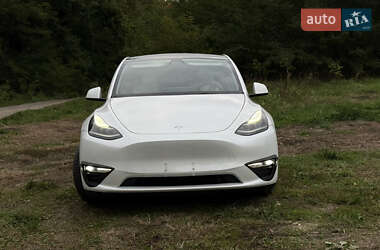 Позашляховик / Кросовер Tesla Model Y 2022 в  фото 3 Позашляховик / Кросовер Tesla Model Y 2022 в