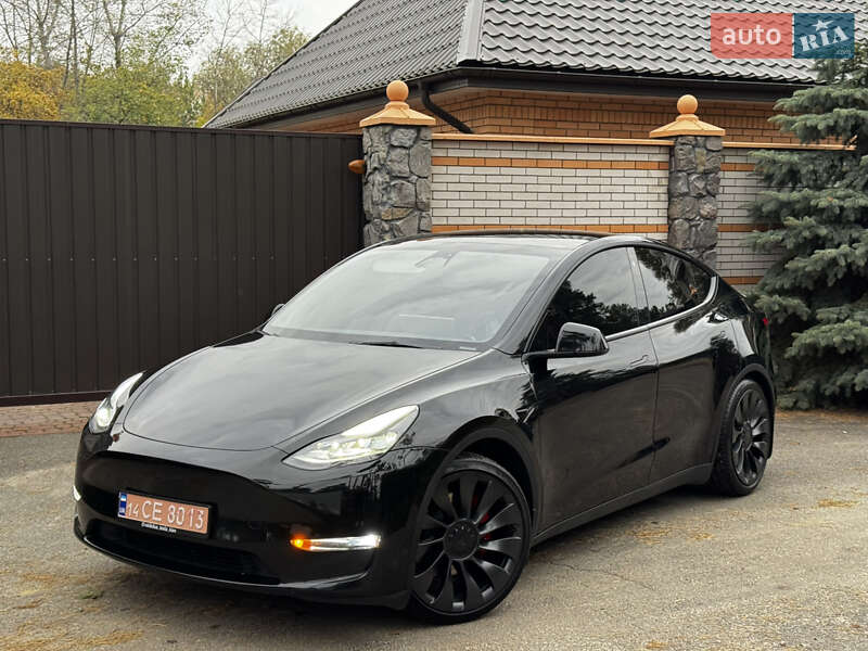 Внедорожник / Кроссовер Tesla Model Y 2023 в Киеве