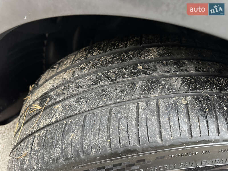 Внедорожник / Кроссовер Tesla Model Y 2023 в Киеве