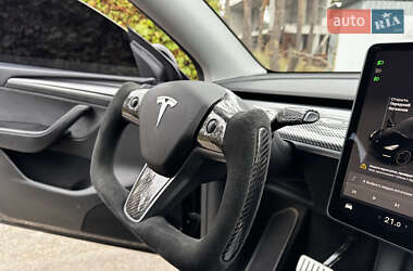Внедорожник / Кроссовер Tesla Model Y 2023 в 