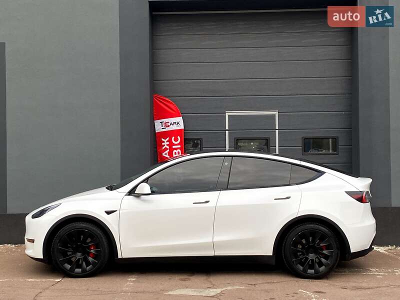 Позашляховик / Кросовер Tesla Model Y 2021 в Києві